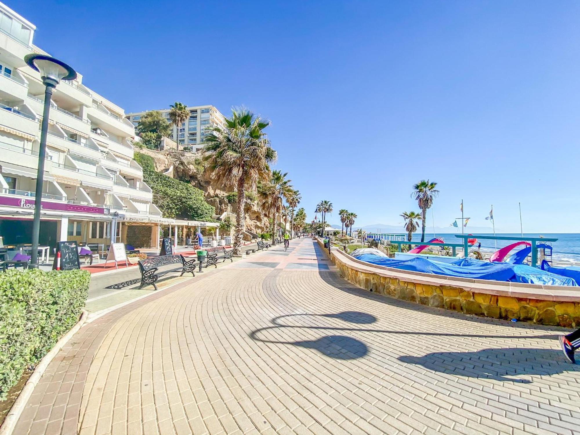 Apartamento Roca Chica - Parking - Frente Playa - Terraza - Wifi - Bajondillo y Carihuela Torremolinos Exterior foto