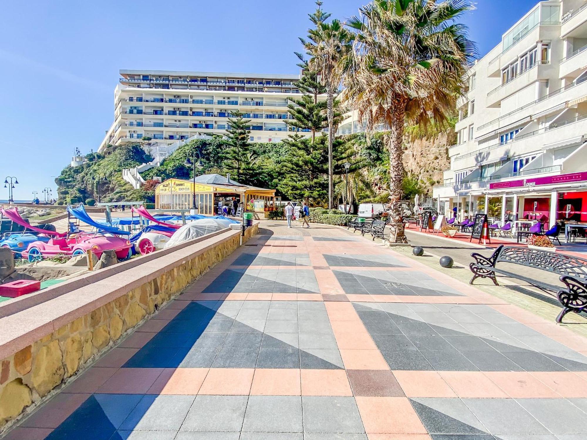 Apartamento Roca Chica - Parking - Frente Playa - Terraza - Wifi - Bajondillo y Carihuela Torremolinos Exterior foto