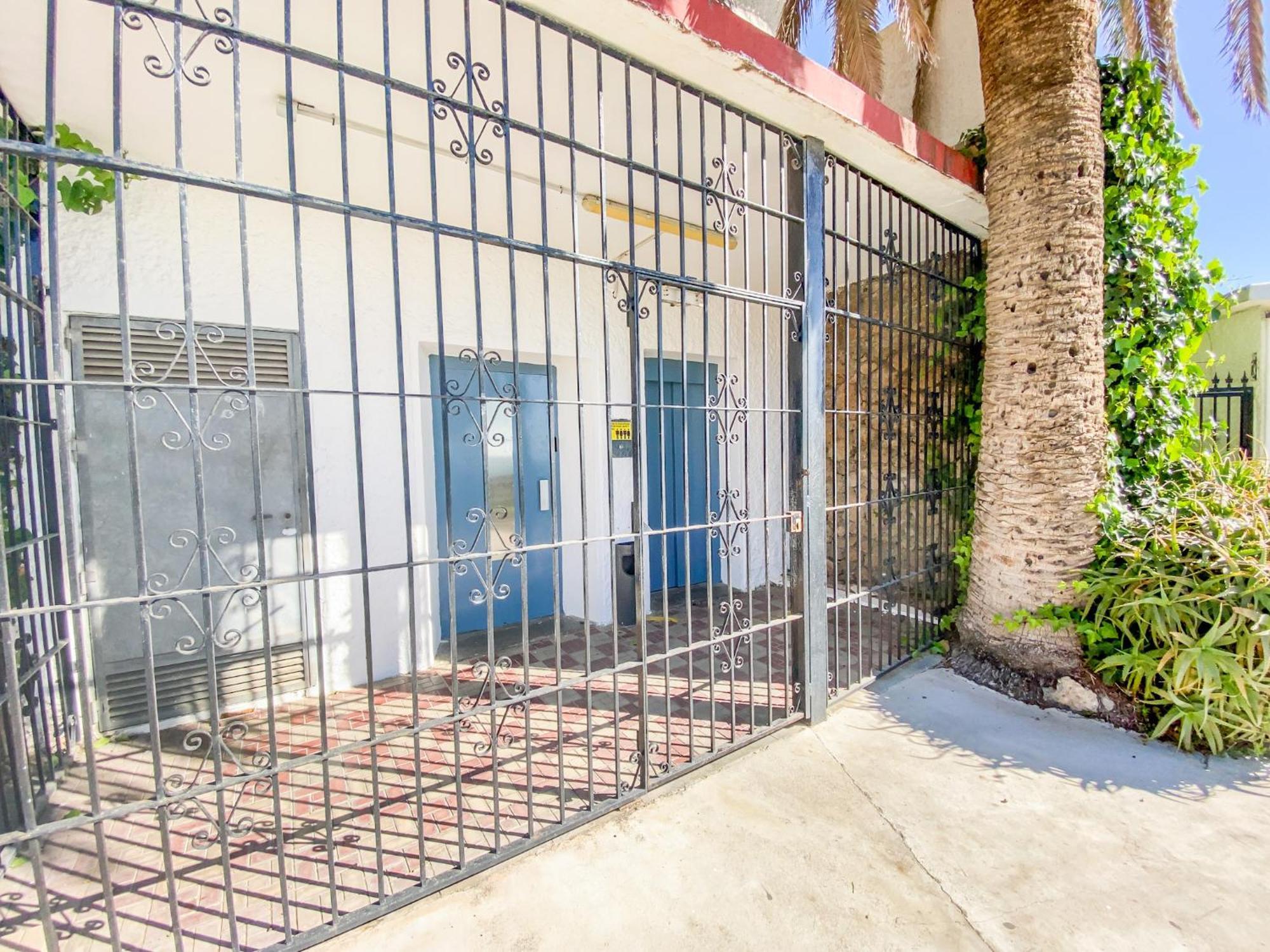 Apartamento Roca Chica - Parking - Frente Playa - Terraza - Wifi - Bajondillo y Carihuela Torremolinos Exterior foto